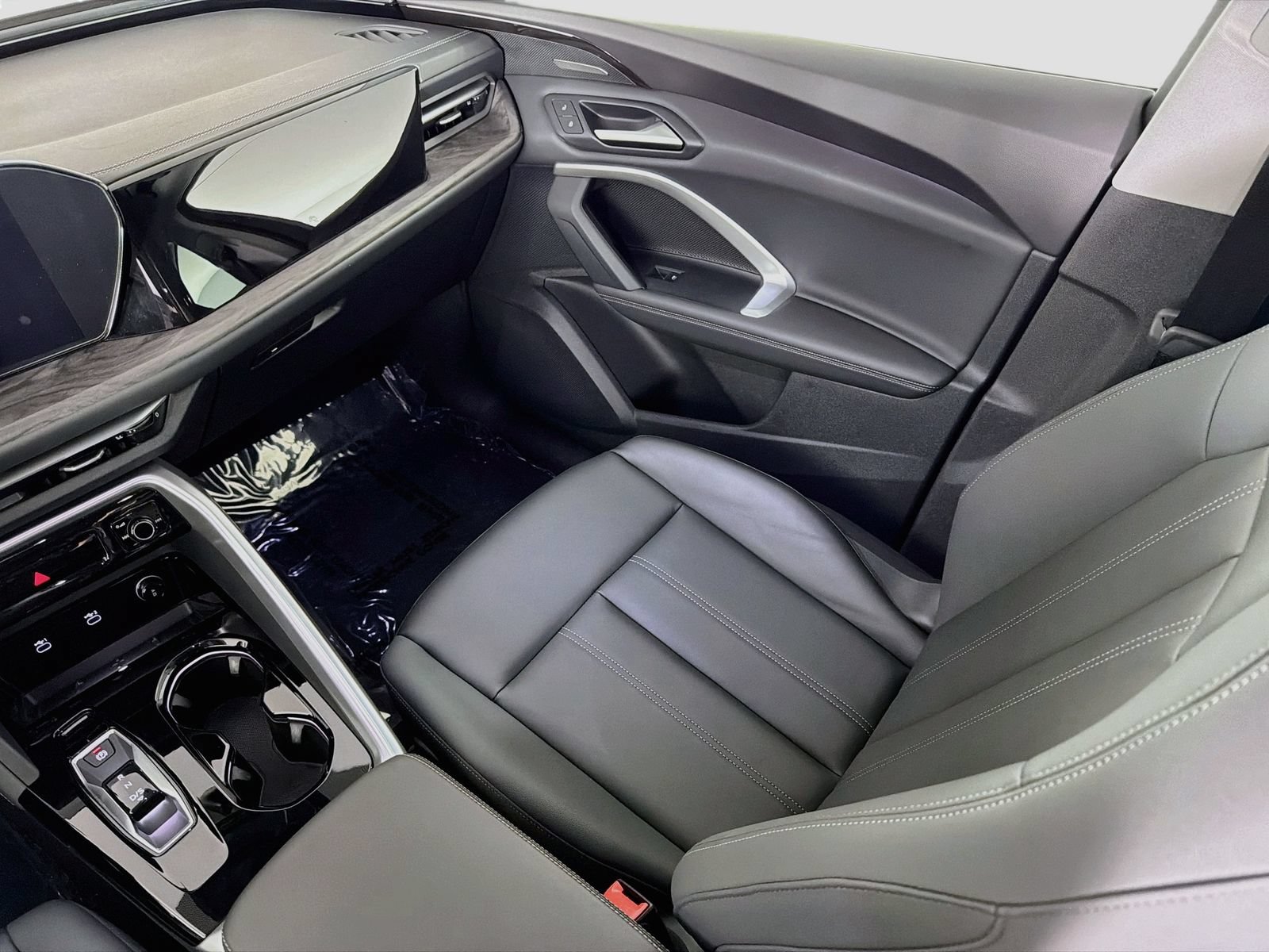 Certified 2025 Audi Q5 Premium w/ Premium Plus AWD/4WD image 24