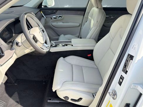 New 2026 Volvo XC90 T8 Ultra w/ Protection Package Premier AWD/4WD image 5
