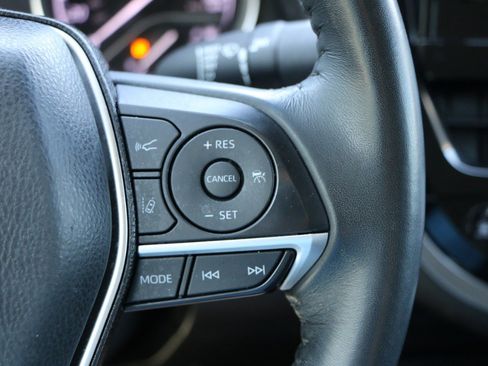 Used 2024 Toyota Camry XLE image 19