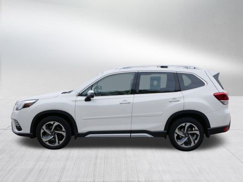 Used 2022 Subaru Forester Touring image 4