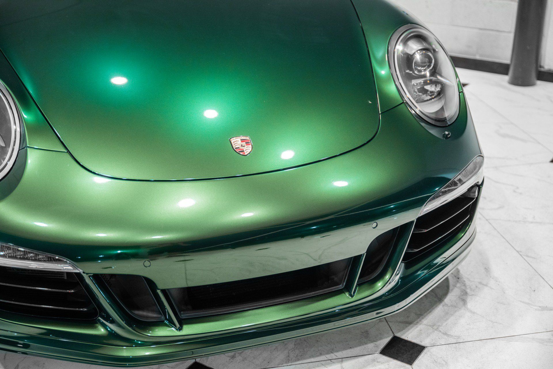 Used 2016 Porsche 911 Carrera GTS RWD image 11