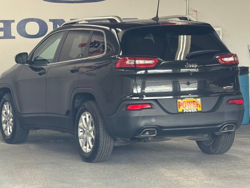 Used 2016 Jeep Cherokee Latitude w/ Comfort/Convenience Group AWD/4WD image 5