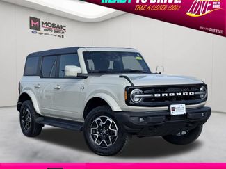 Used 2025 Ford Bronco Outer Banks AWD/4WD video 1