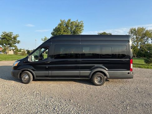 Used 2017 Ford Transit 350 XLT RWD image 7