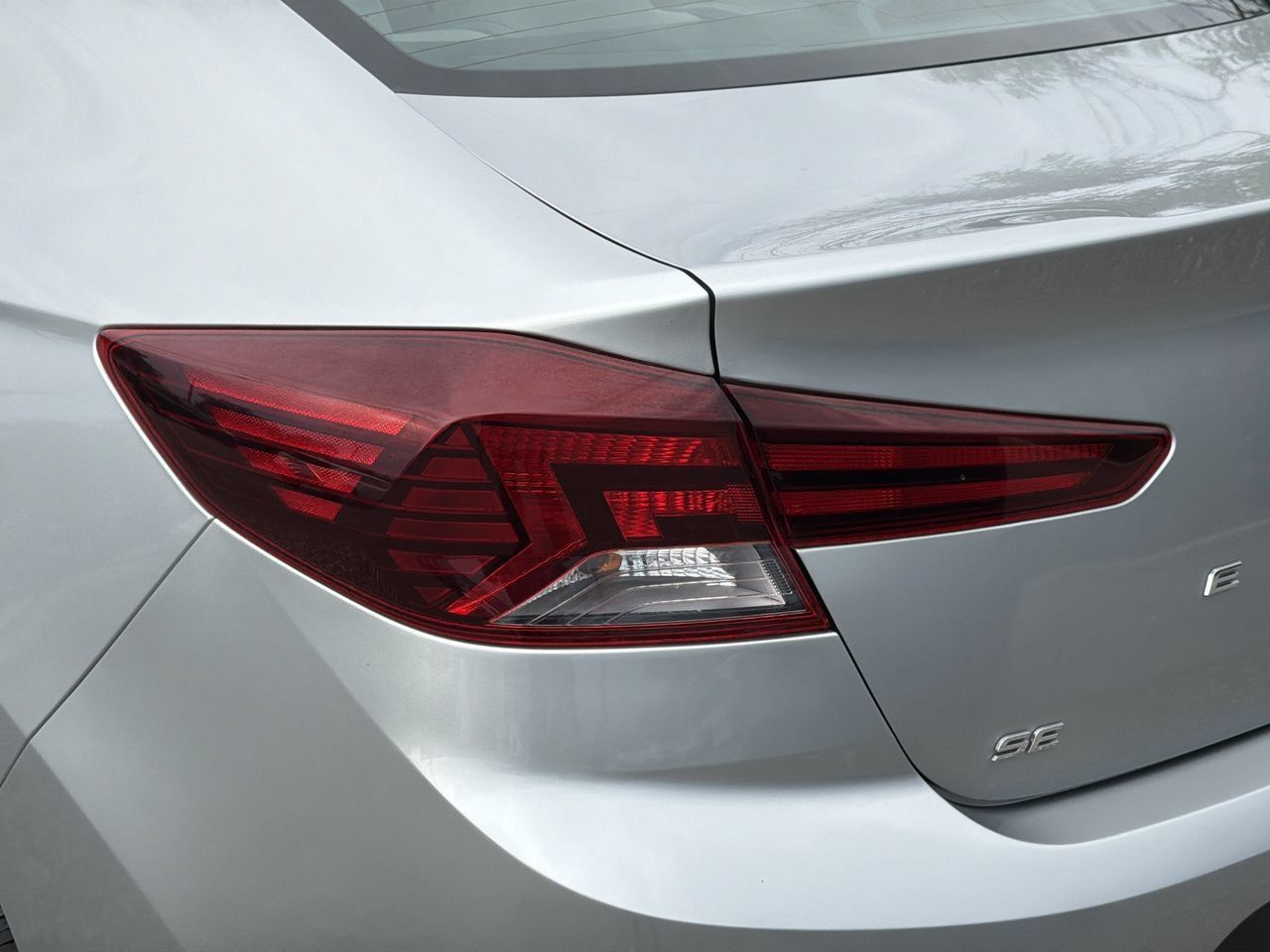 Used 2020 Hyundai Elantra SE FWD image 7