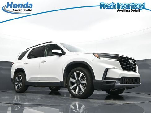 Used 2024 Honda Pilot Touring image 42