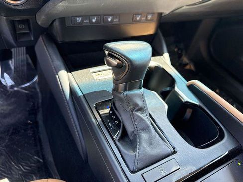 Certified 2024 Lexus ES 350 w/ Premium Package FWD image 20