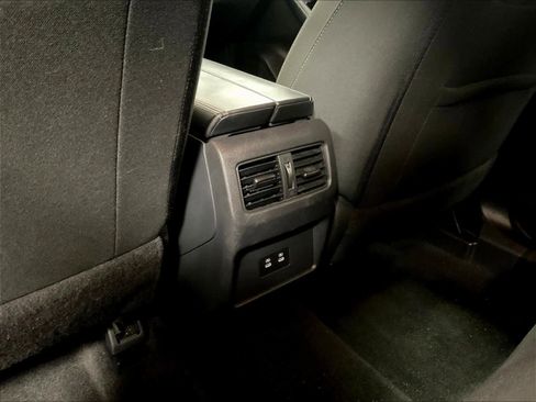 Certified 2024 Nissan Rogue SV image 27