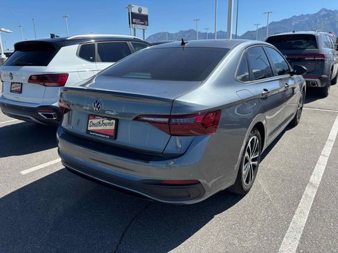 Used 2023 Volkswagen Jetta Sport FWD image 4