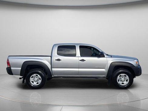 Used 2013 Toyota Tacoma PreRunner w/ Convenience Pkg image 4