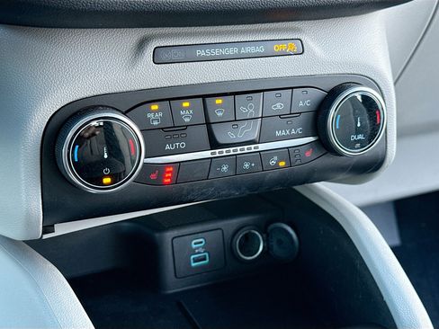 Certified 2023 Ford Escape Active image 11