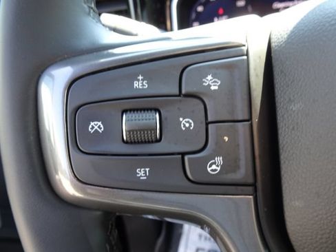 Used 2025 Chevrolet Silverado 2500 ZR2 w/ Technology Package AWD/4WD image 30