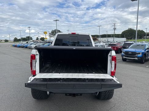 Used 2019 Ford F250 Platinum w/ FX4 Off-Road Package image 5
