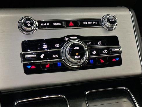 Used 2023 Lincoln Aviator Reserve w/ Elements Package Plus image 27