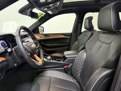 Certified 2025 Jeep Grand Cherokee L Summit AWD/4WD image 13