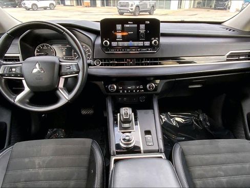 Used 2024 Mitsubishi Outlander SE FWD image 15