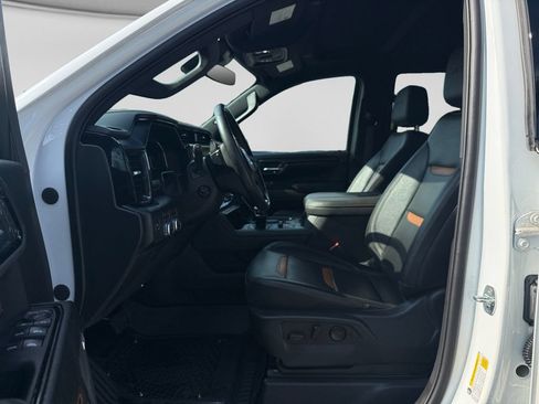 Used 2023 GMC Sierra 1500 AT4 w/ AT4 Preferred Package AWD/4WD image 10