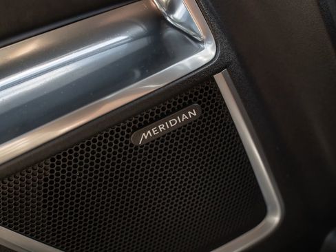 Used 2020 Jaguar E-PACE SE image 19