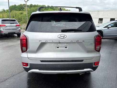 Used 2022 Hyundai Palisade SEL w/ Premium Package AWD/4WD image 4