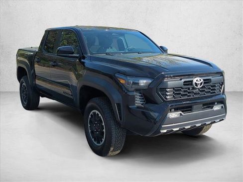Certified 2024 Toyota Tacoma TRD Off-Road AWD/4WD image 3