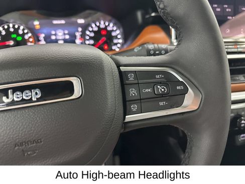 Used 2025 Jeep Compass Limited AWD/4WD image 36