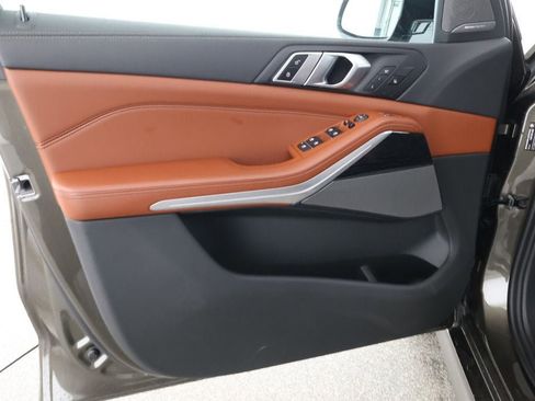 Used 2024 BMW X5 xDrive40i w/ M Sport Package image 11