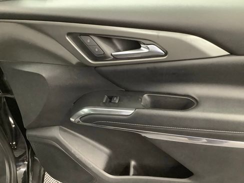 Used 2024 Chevrolet Traverse LT image 23