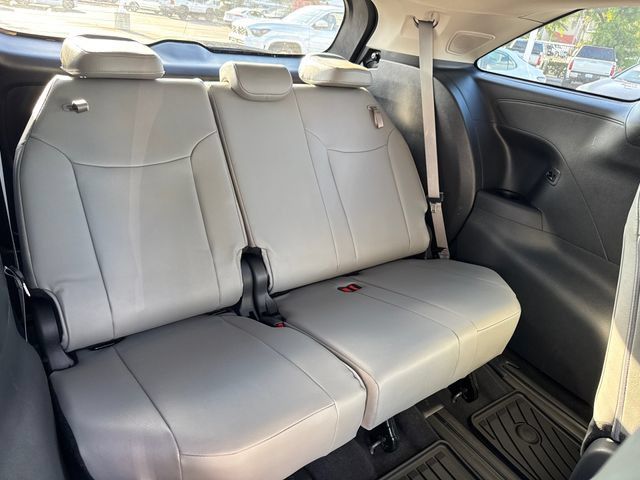 New 2025 Toyota Sienna XLE w/ XLE Plus Package AWD/4WD image 19
