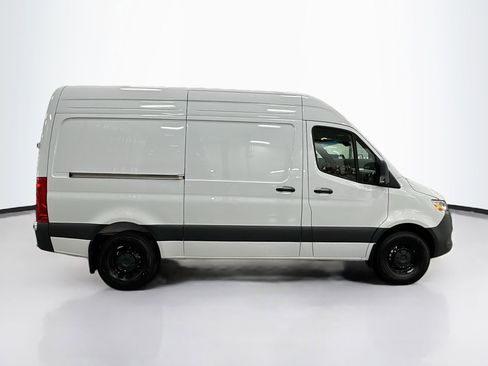 Used 2026 Mercedes-Benz Sprinter 2500 image 9