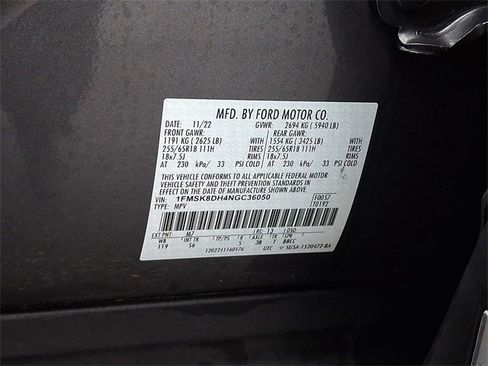 Used 2022 Ford Explorer XLT w/ Equipment Group 202A image 27