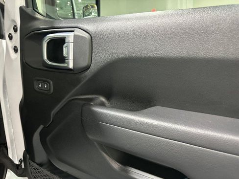 Used 2023 Jeep Gladiator Sport AWD/4WD image 52