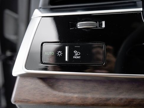 Certified 2025 Audi Q8 Prestige w/ Prestige Package image 17