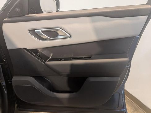 Used 2026 Land Rover Range Rover Velar S image 29