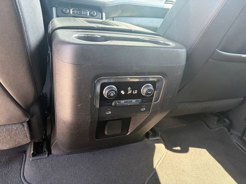 Used 2023 Chevrolet Tahoe Z71 AWD/4WD image 12