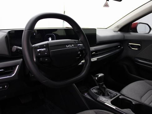 Used 2025 Kia K4 EX image 14
