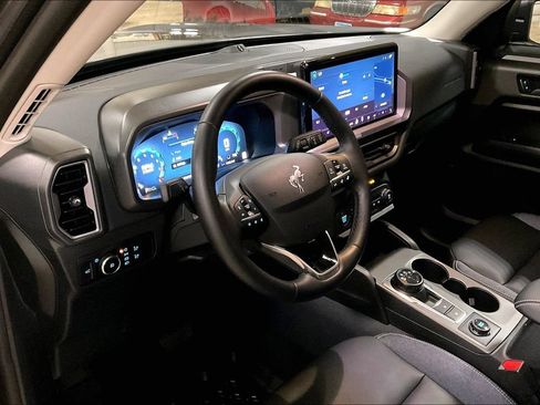 Certified 2025 Ford Bronco Sport Outer Banks w/ Outer Banks Tech Package+ AWD/4WD image 13