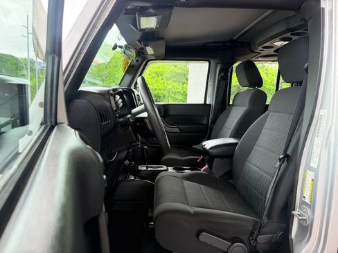 Used 2011 Jeep Wrangler Unlimited Sport AWD/4WD image 8