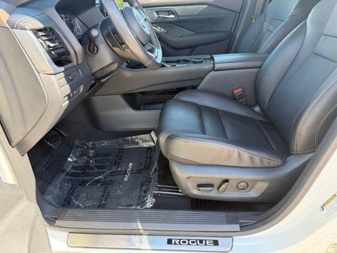 Used 2023 Nissan Rogue SL w/ SL Premium Package AWD/4WD image 19