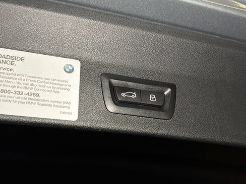 Used 2024 BMW X3 xDrive30i w/ Premium Package w/ZPA AWD/4WD image 7