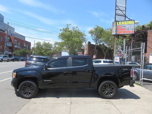 Used 2018 GMC Canyon SLE w/ Nightfall Edition AWD/4WD image 6