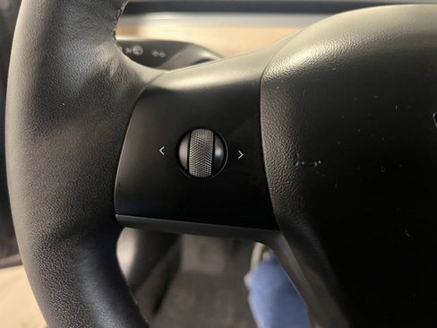 Used 2023 Tesla Model 3 Performance image 25