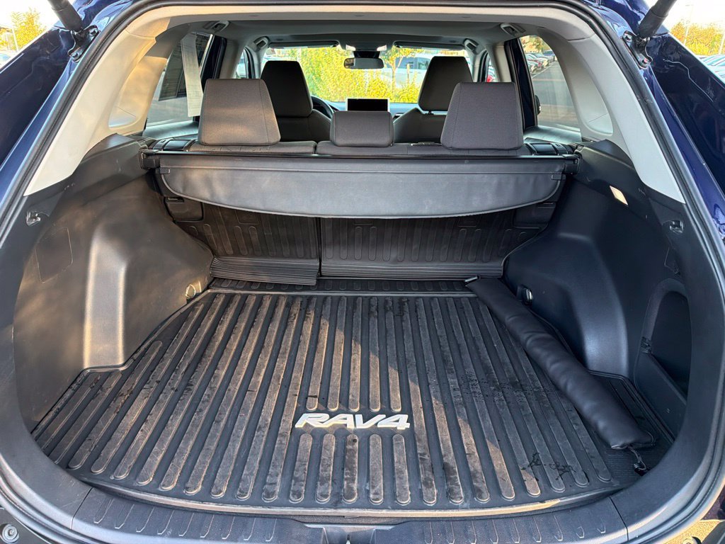 Used 2024 Toyota RAV4 XLE w/ Convenience Package AWD/4WD image 18