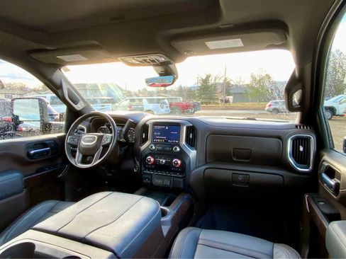 Used 2023 GMC Sierra 3500 Denali w/ Denali Ultimate Package image 34