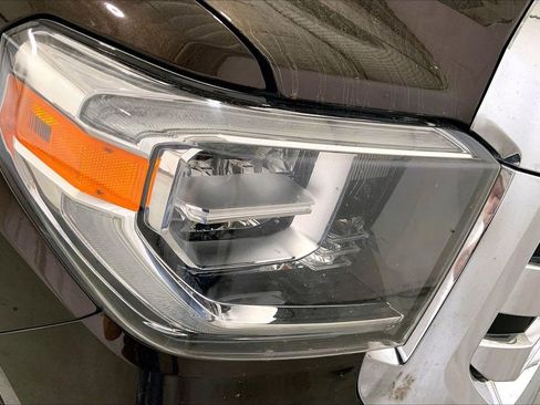 Used 2021 Toyota Tundra 1794 Edition image 12