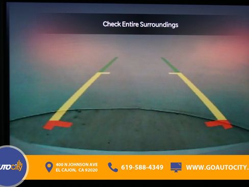 Used 2023 Chrysler Voyager LX image 11