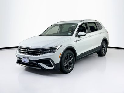 Used 2022 Volkswagen Tiguan SE