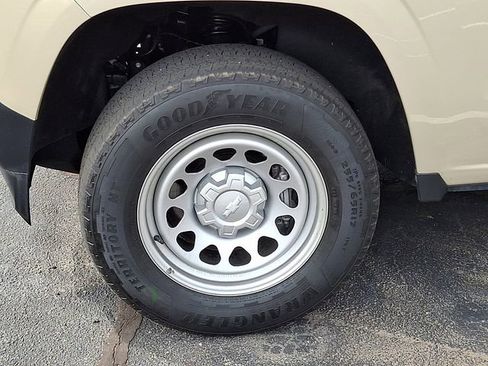 Used 2023 Chevrolet Colorado W/T image 8