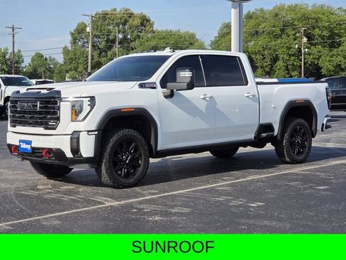 Used 2025 GMC Sierra 2500 AT4 w/ AT4 Premium Plus Package AWD/4WD image 4