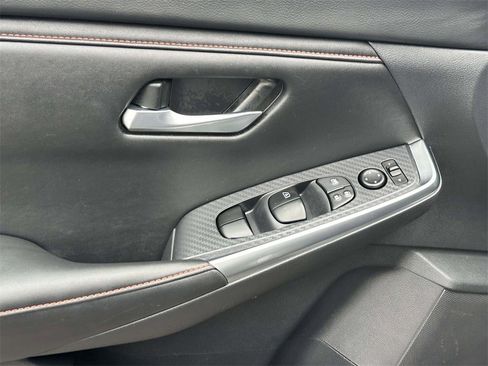 Certified 2025 Nissan Sentra SR image 14
