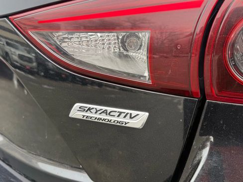 Used 2017 MAZDA MAZDA3 Touring image 17